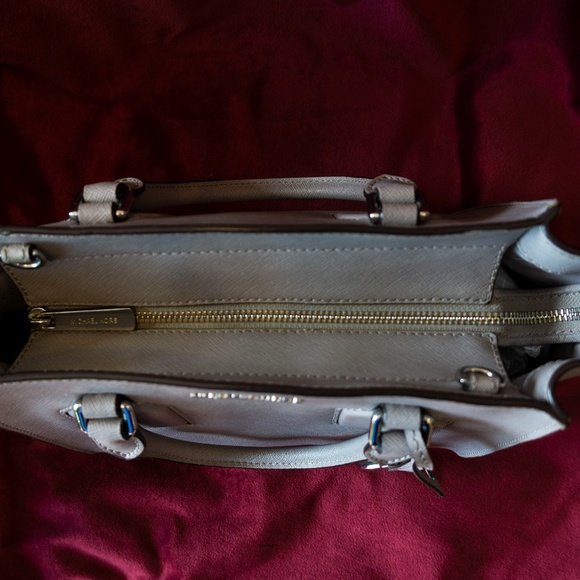 MK Selby Medium Leather Satchel Pearl Grey - Picture 3 of 7